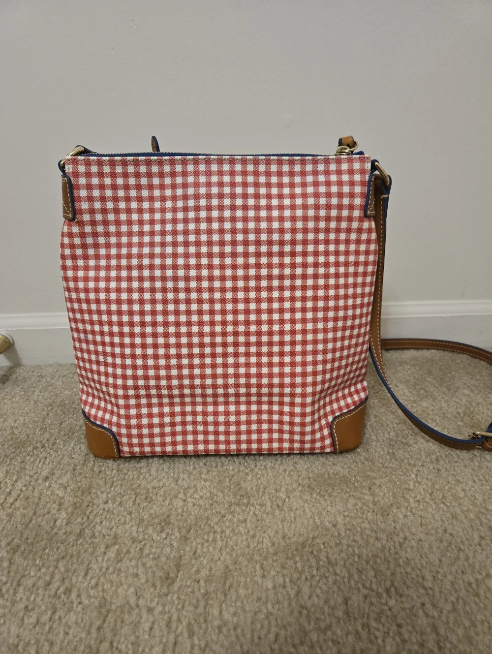 Dooney And Bourke White/Red Gingham Pattern Messenger Crossbody Bag - Picture 9 of 10